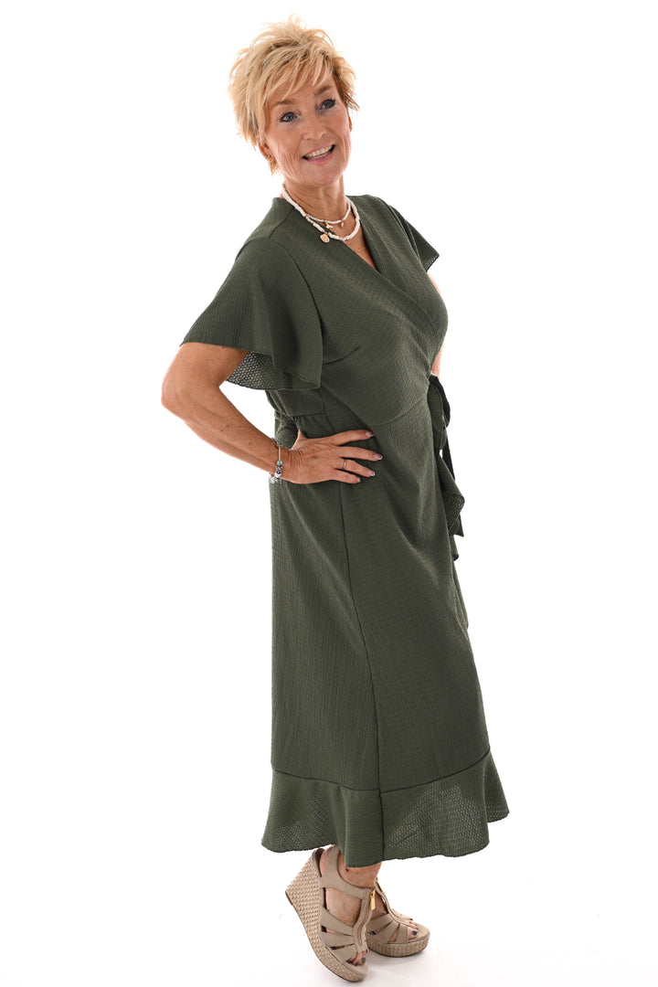 Robe maxi portefeuille à volants vert militaire