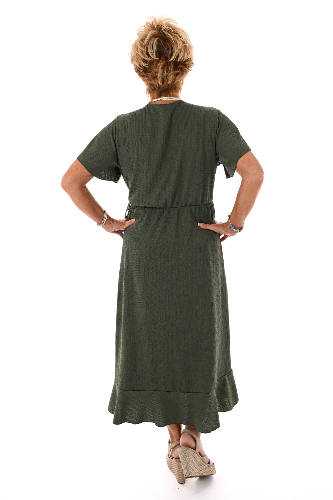Robe maxi portefeuille à volants vert militaire