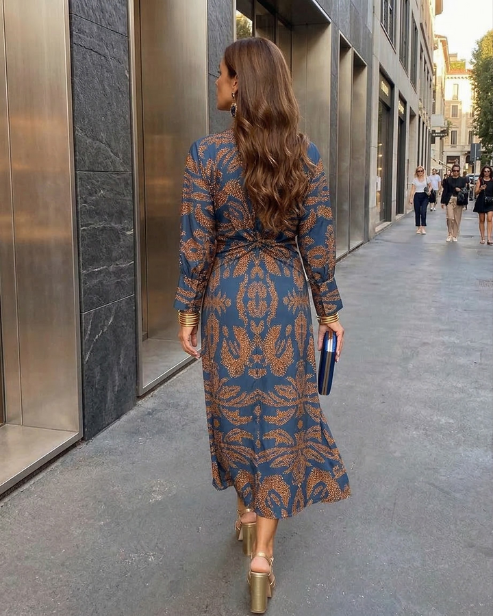 Margot – Robe Midi Élégante avec Nœud à la Taille et Imprimé Artistique