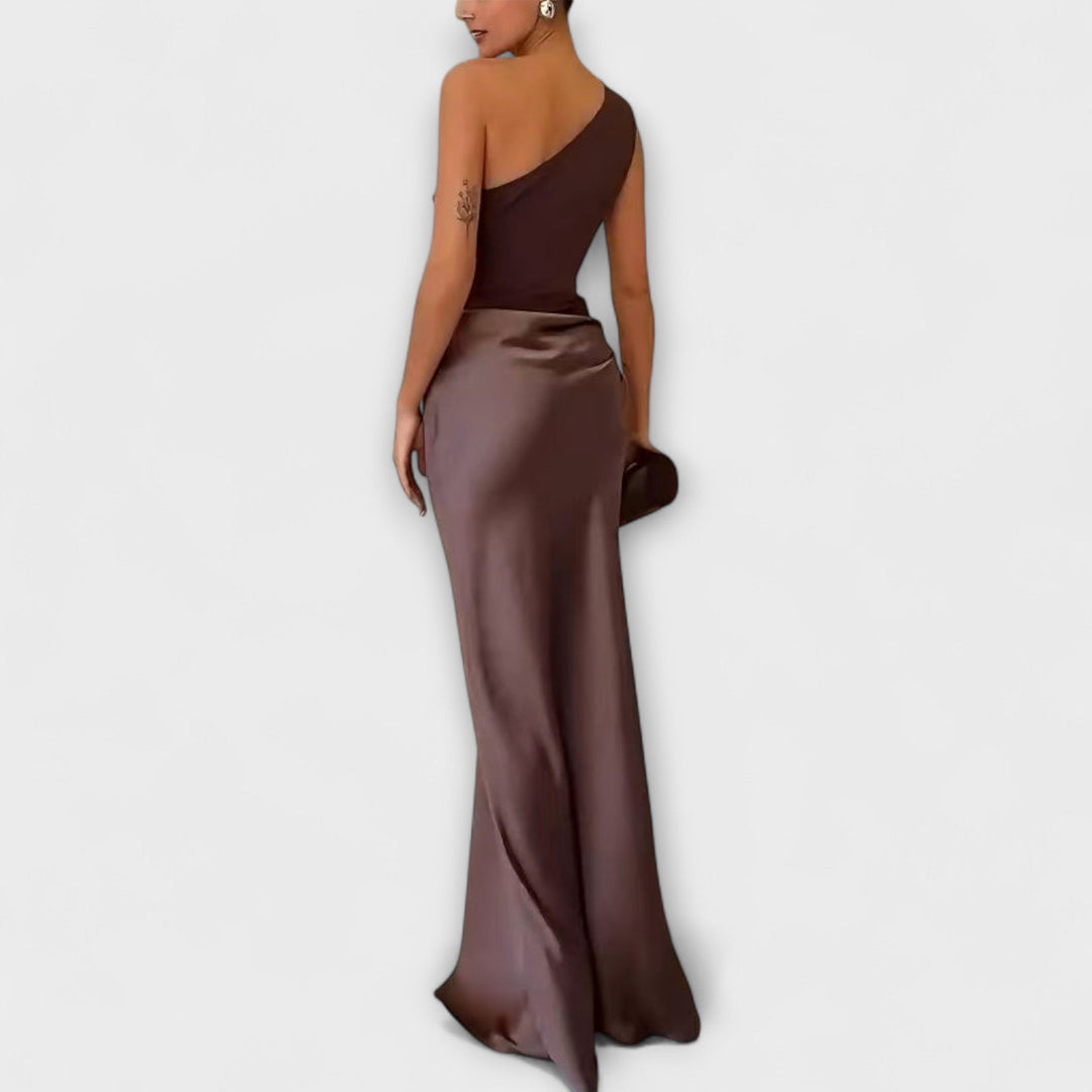 Robe Maxi Plissée Élégante à Une Épaule