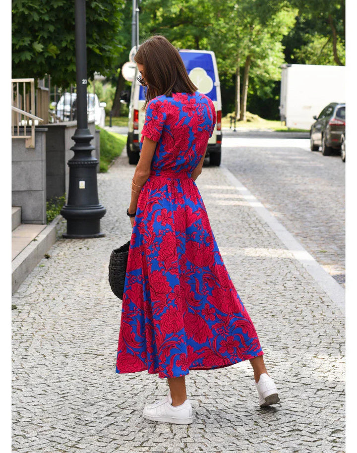 Julia – Robe Élégante avec Décolleté en V et Coupe Sculptante