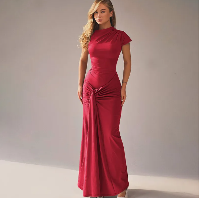 Robe Midi Plissée — Une élégance qui s'impose naturellement